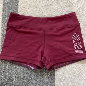 3” No Ride lifting and workout shorts. Body contouring fit.